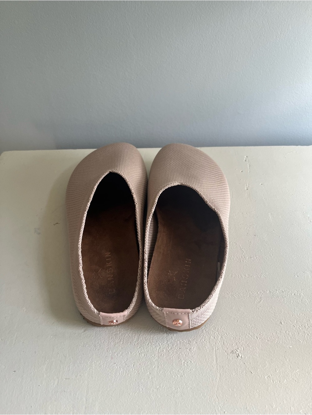 Excellent Dansko Knit Ballet Flats in Taupe